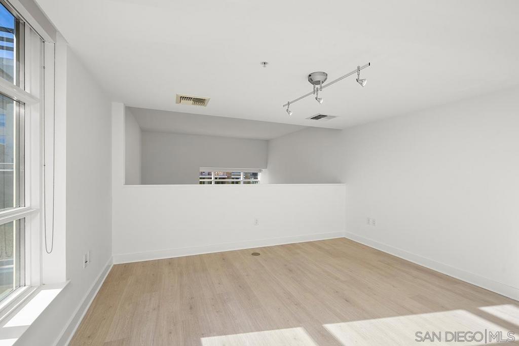 1325 Pacific Highway 313 Property Photo 31