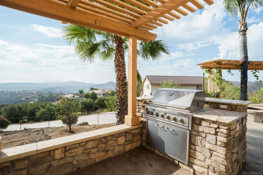 15710 Blue Crystal Trails Property Photo 2