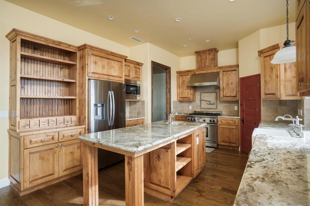 15710 Blue Crystal Trails Property Photo 5