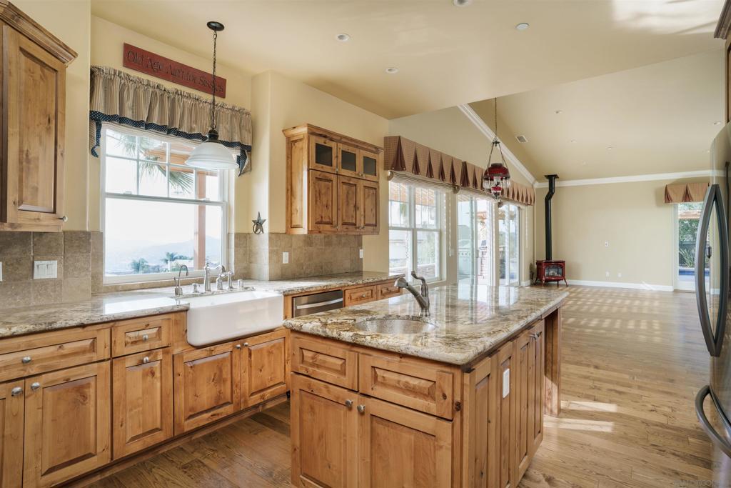 15710 Blue Crystal Trails Property Photo 7