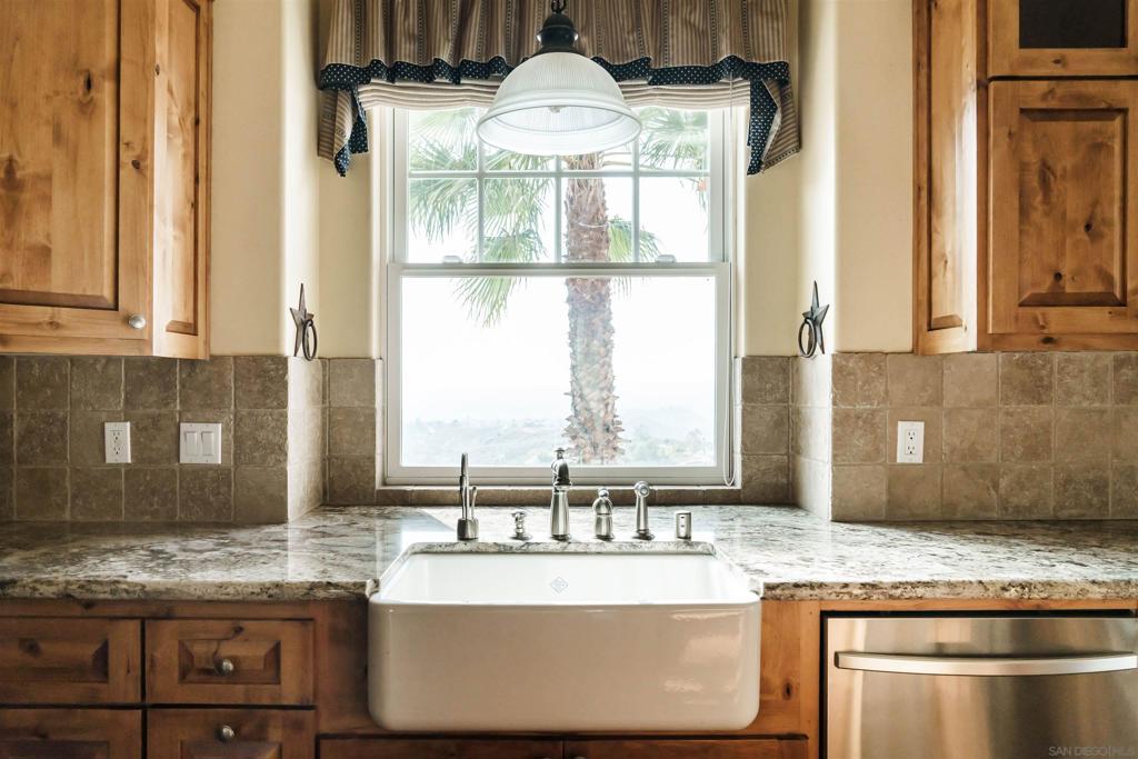 15710 Blue Crystal Trails Property Photo 8