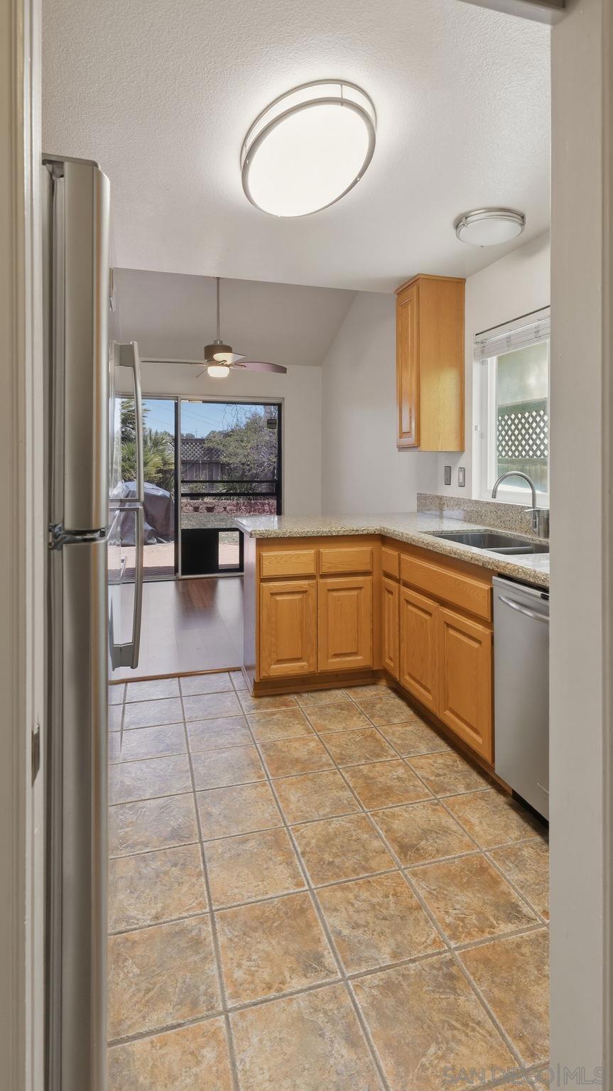 1612 Bridgeview Dr Property Photo 9