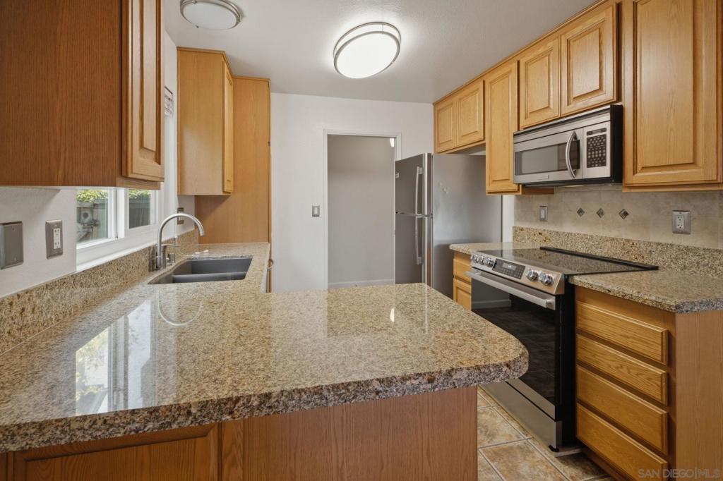 1612 Bridgeview Dr Property Photo 13