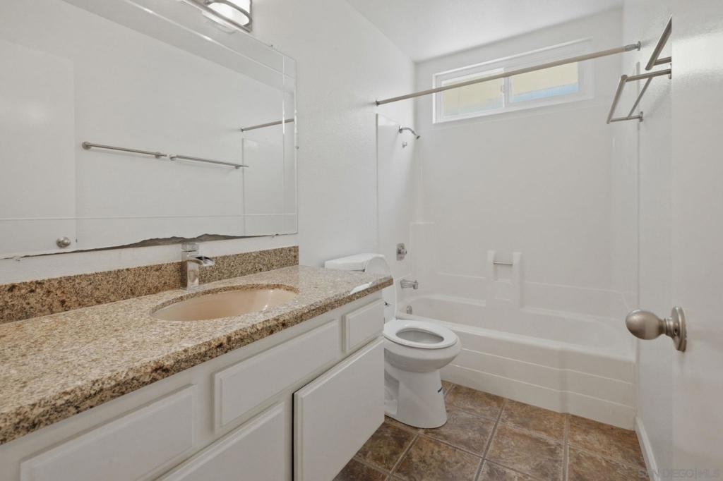 1612 Bridgeview Dr Property Photo 19