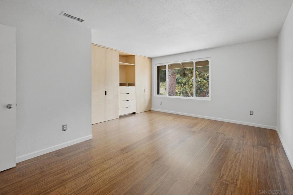 1612 Bridgeview Dr Property Photo 35