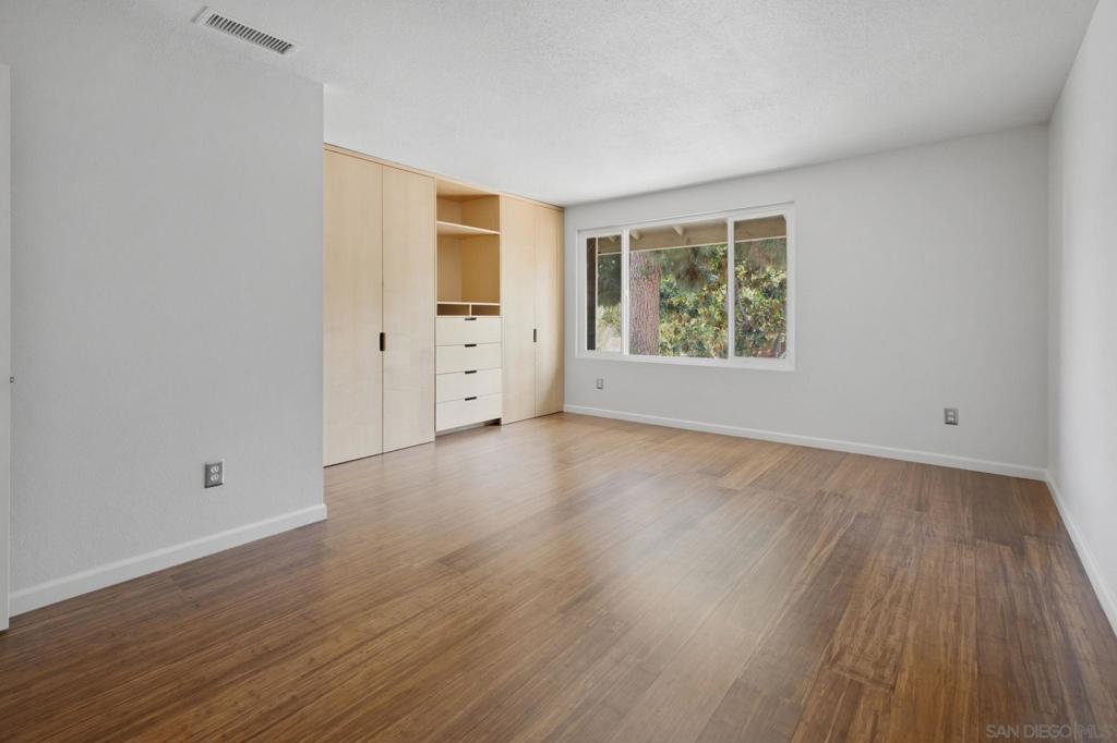 1612 Bridgeview Dr Property Photo 36