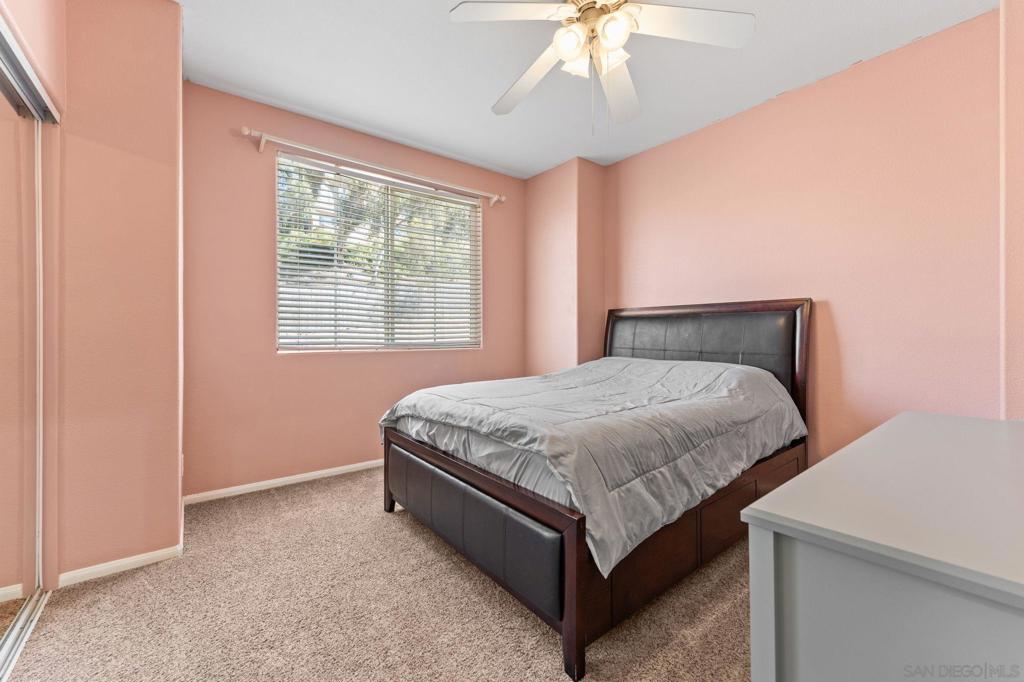 9305 Tiffany Park Pl Property Photo 24