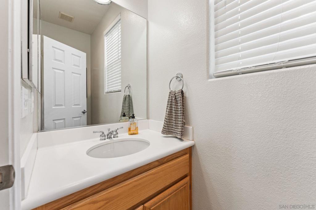 9305 Tiffany Park Pl Property Photo 37