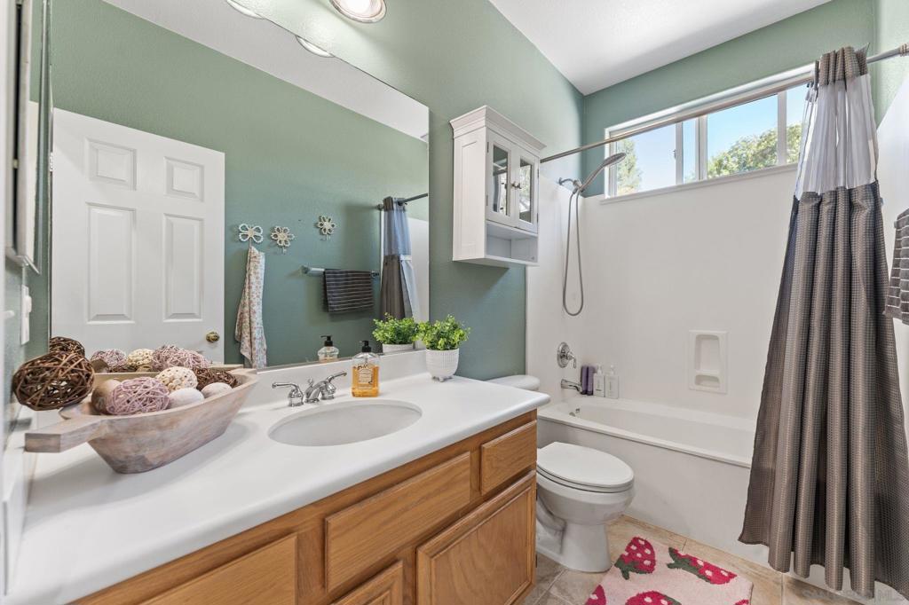 9305 Tiffany Park Pl Property Photo 38