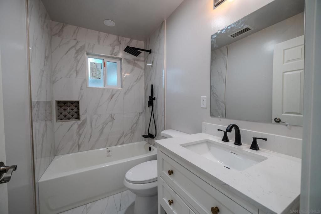 11931 160th Property Photo 9