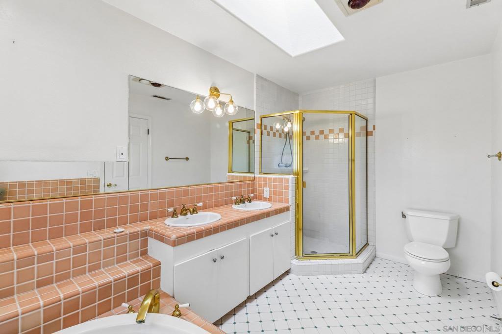 6214 Radio Dr. Property Photo 28