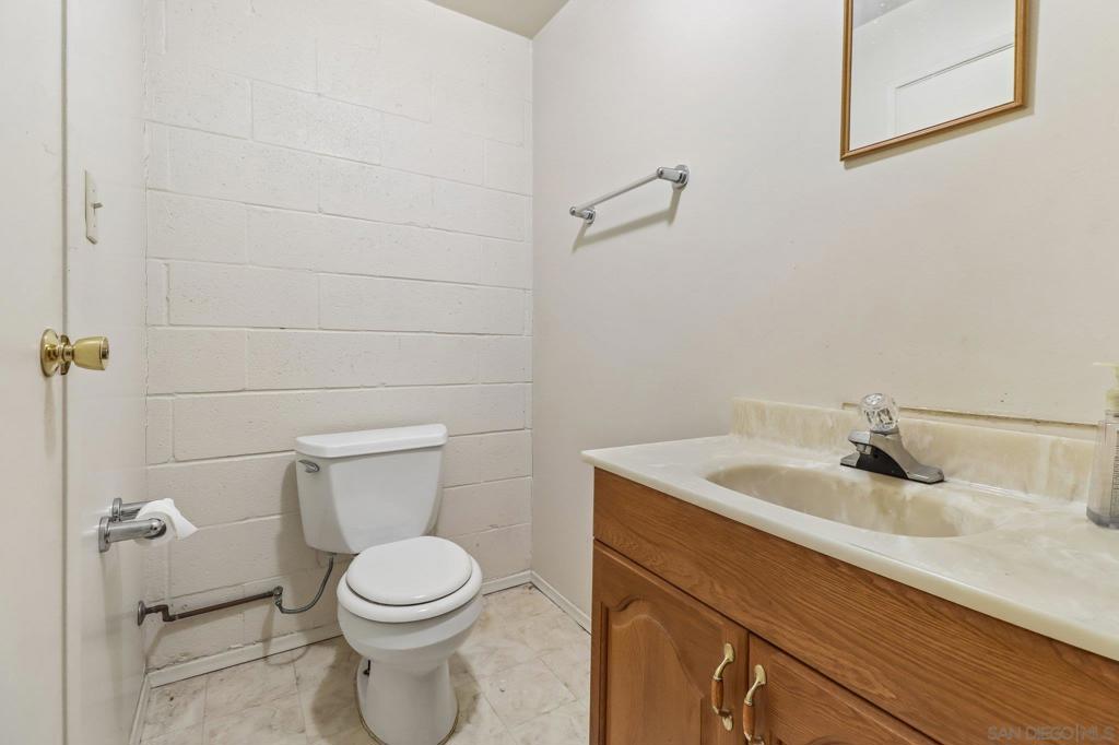6214 Radio Dr. Property Photo 45