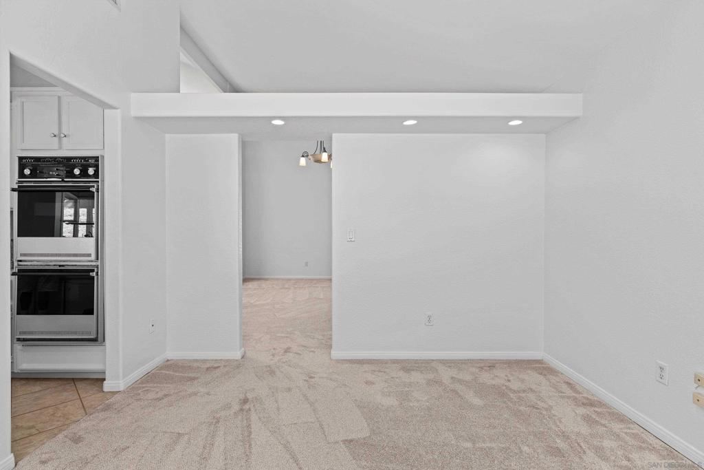 9193 Vista Entrada Property Photo 11