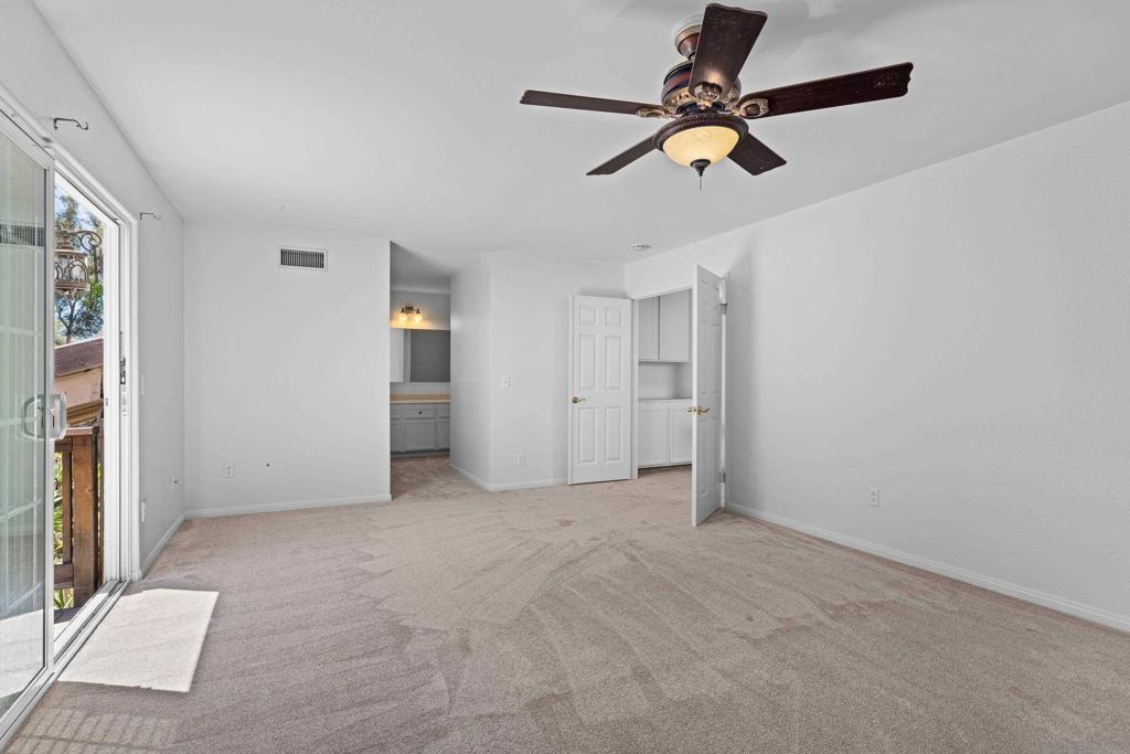 9193 Vista Entrada Property Photo 28