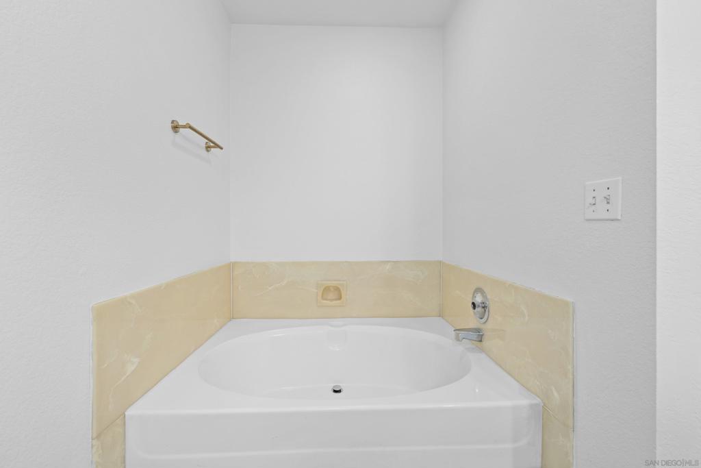 9193 Vista Entrada Property Photo 31