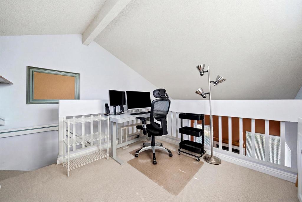 261 Riverview Way Property Photo 10