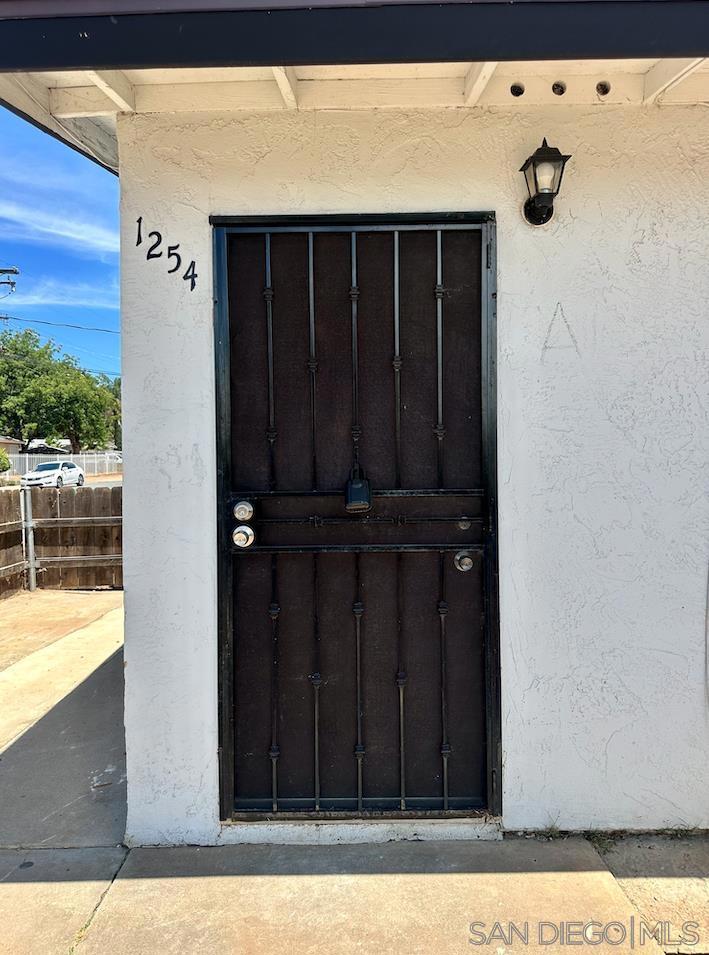 1254 Sumner A Property Photo 5
