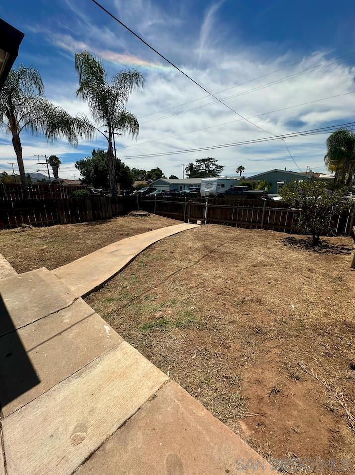 1254 Sumner A Property Photo 6