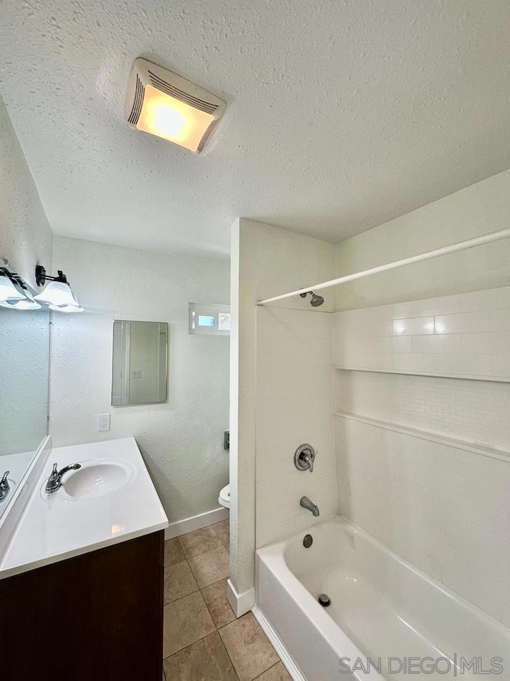 1254 Sumner A Property Photo 7