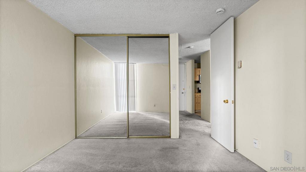 3050 Rue D'orleans 423 Property Photo 6