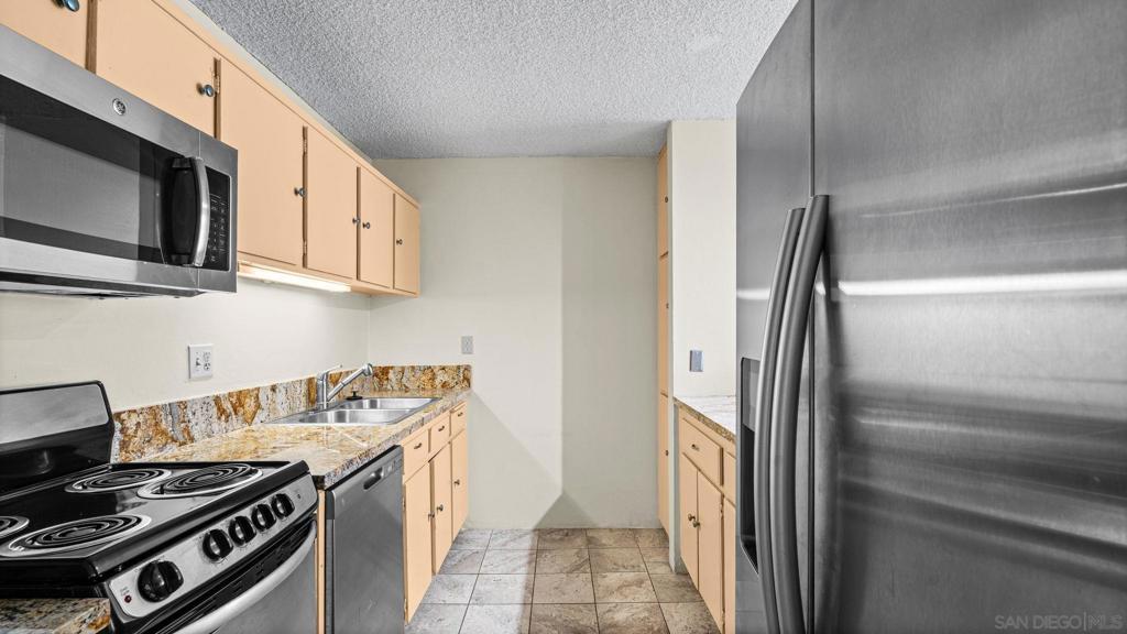 3050 Rue D'orleans 423 Property Photo 8