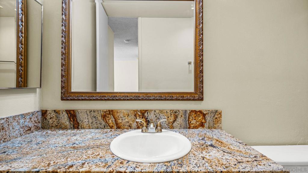 3050 Rue D'orleans 423 Property Photo 11