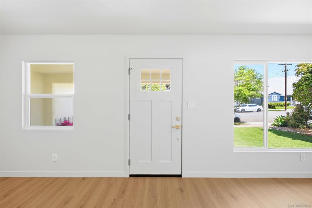6476 Winona Ave Property Photo 14