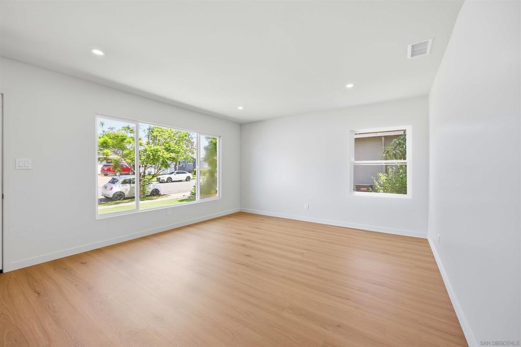 6476 Winona Ave Property Photo 19