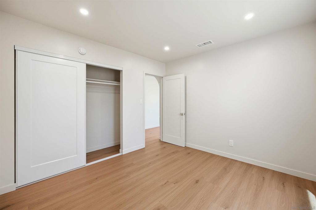 6476 Winona Ave Property Photo 30