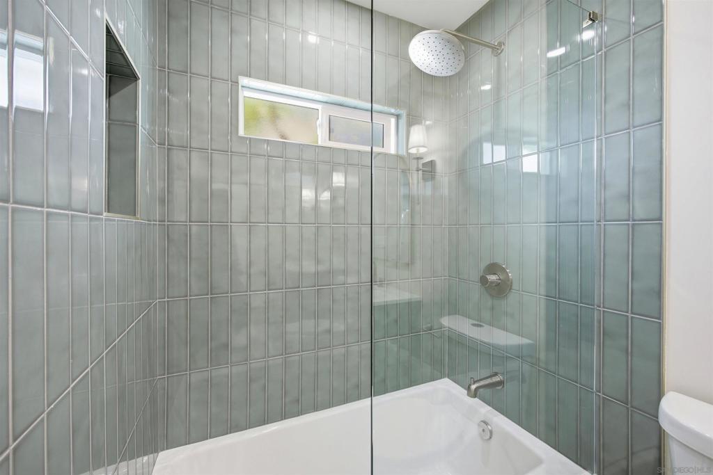 6476 Winona Ave Property Photo 36