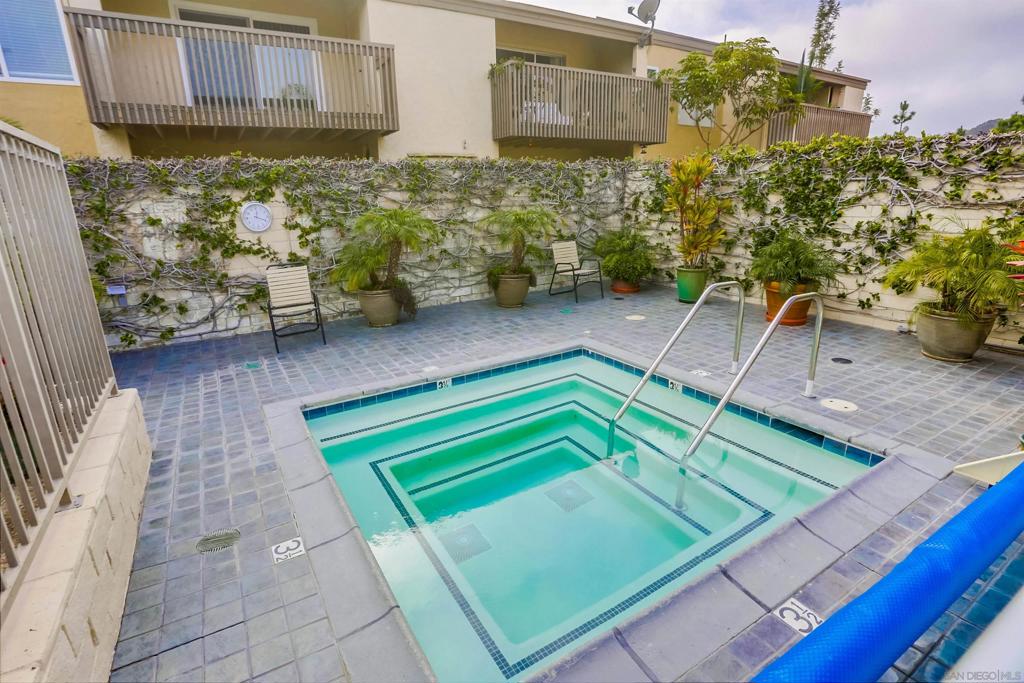 8650 Via Mallorca E Property Photo 17