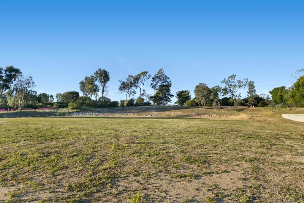 5281 La Glorieta Property Photo 17