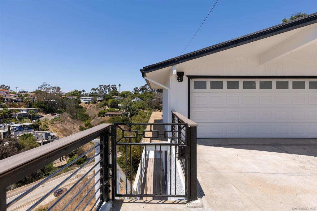 1694 Torrance St Property Photo 48