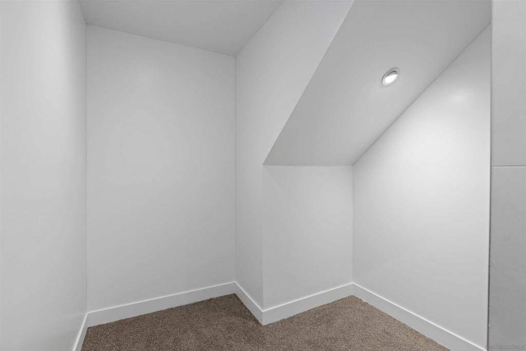 1694 Torrance St Property Photo 52