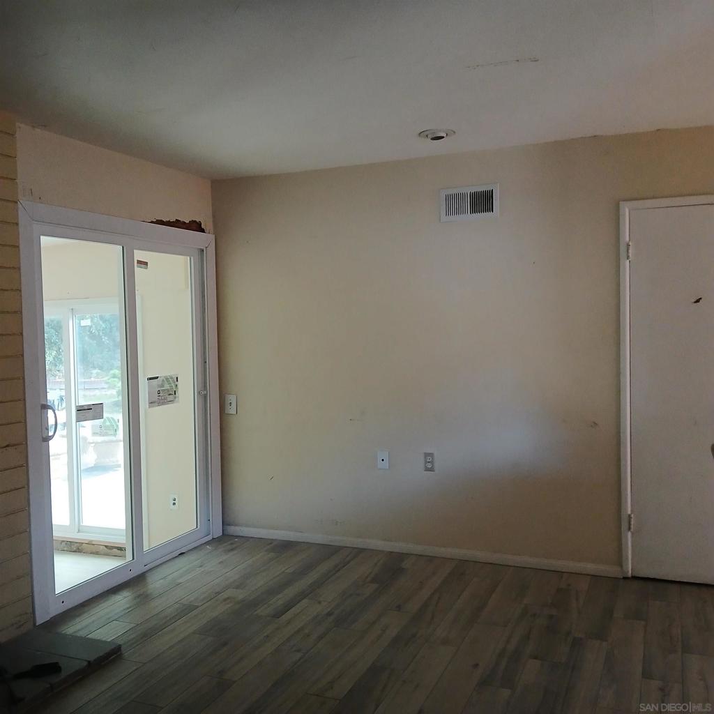 4849 54th Property Photo 7