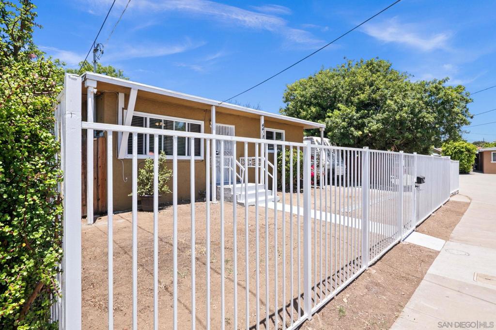 4418 Tremont St Property Photo 3