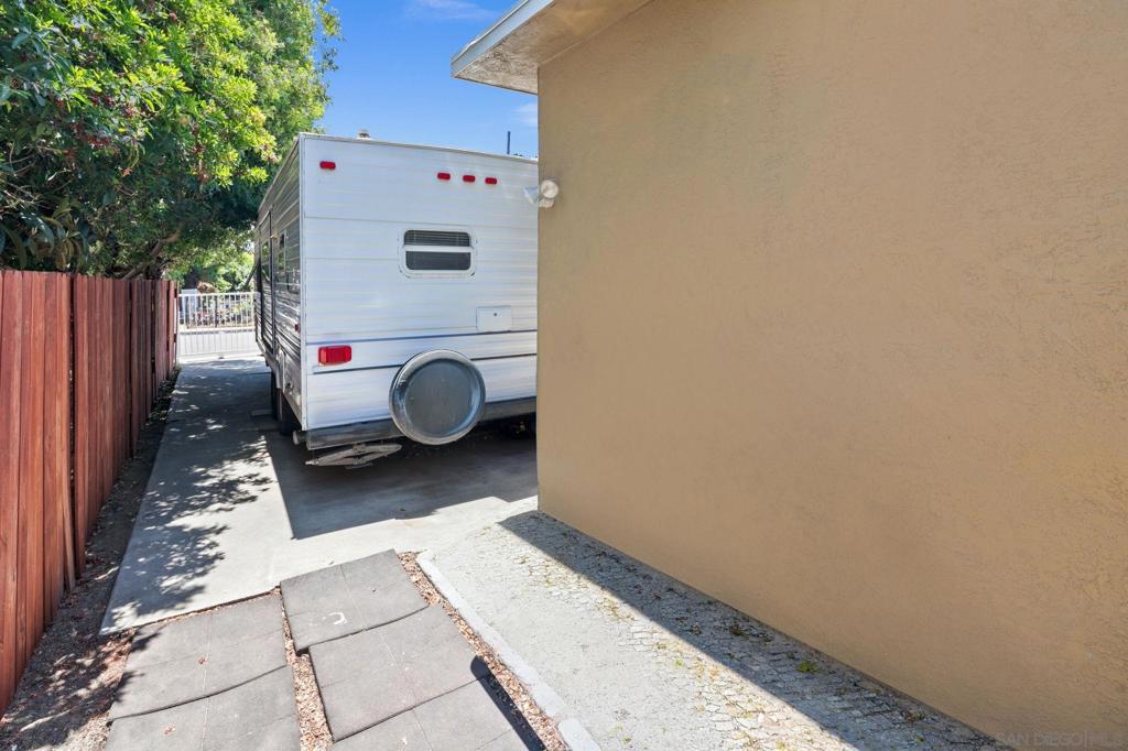 4418 Tremont St Property Photo 28