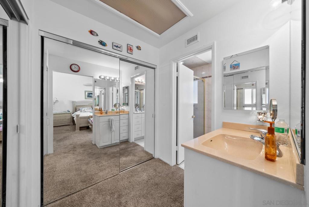 916 Carriage Property Photo 12