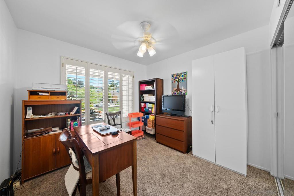 916 Carriage Property Photo 17