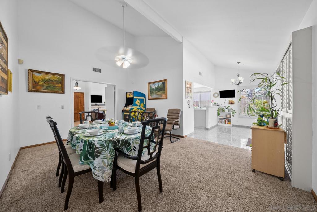 916 Carriage Property Photo 20