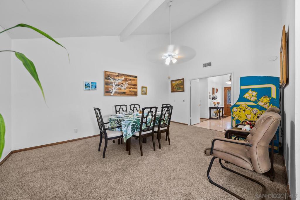 916 Carriage Property Photo 22