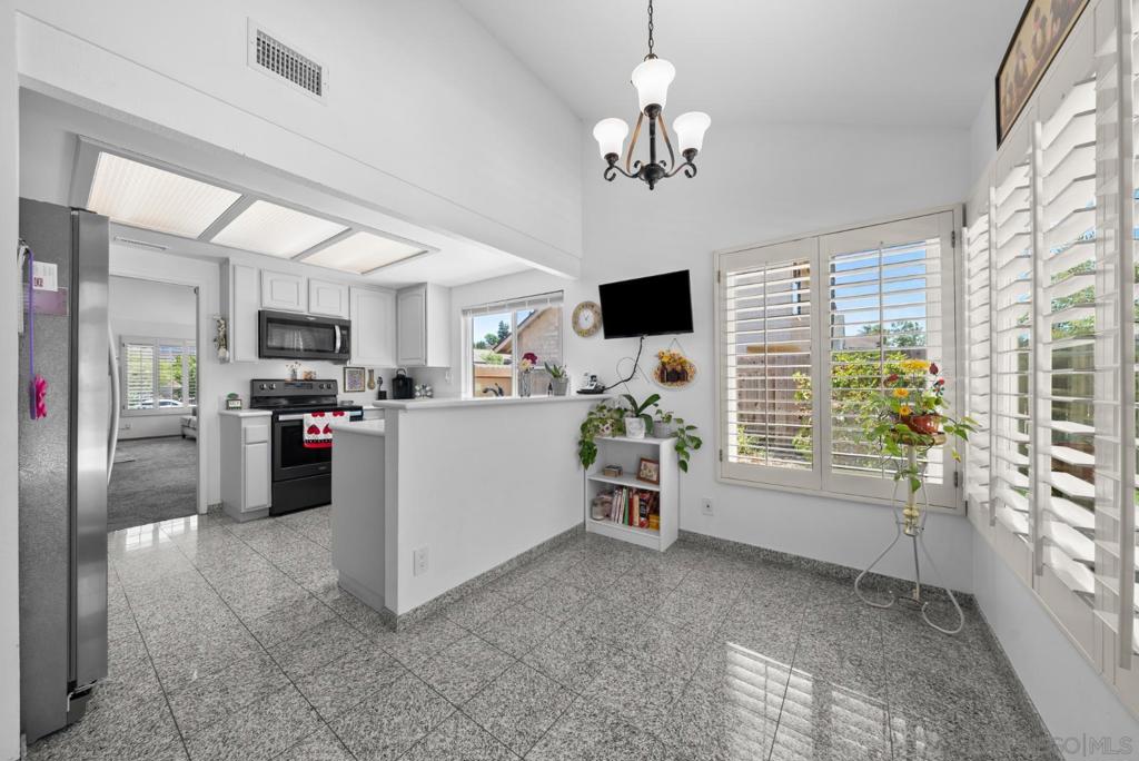 916 Carriage Property Photo 27
