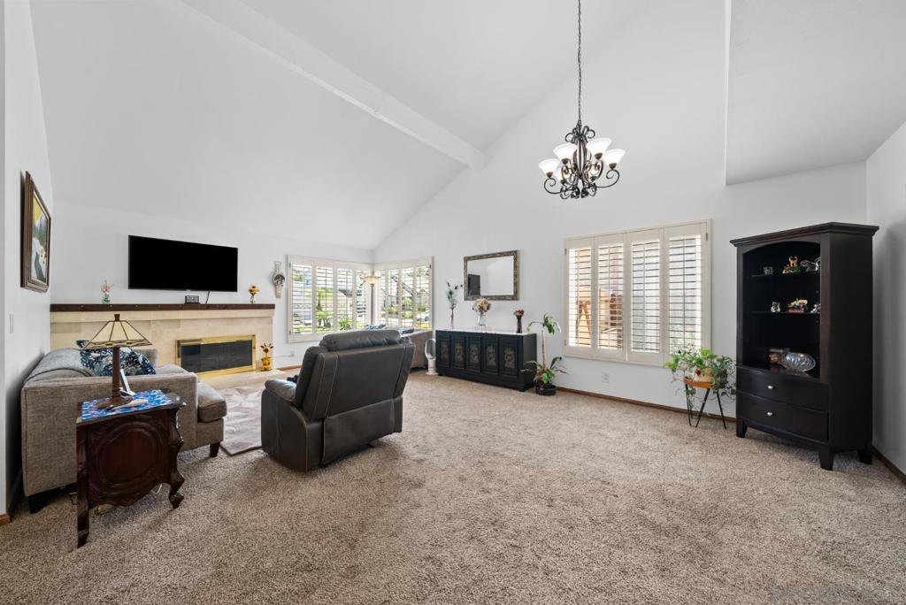 916 Carriage Property Photo 29