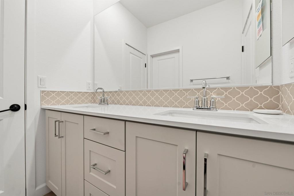 305 Creekview Ct Property Photo 42