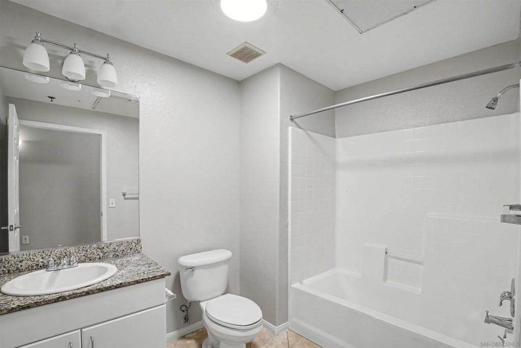 1643 6th 406 Property Photo 12