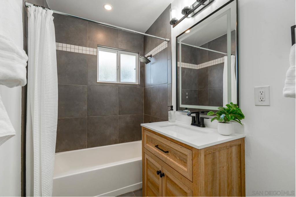 4411 Carib Ct Property Photo 5