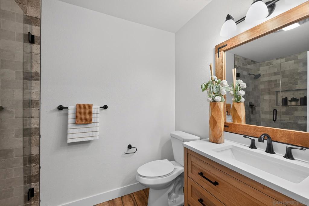 16604 Swartz Canyon Rd Property Photo 11