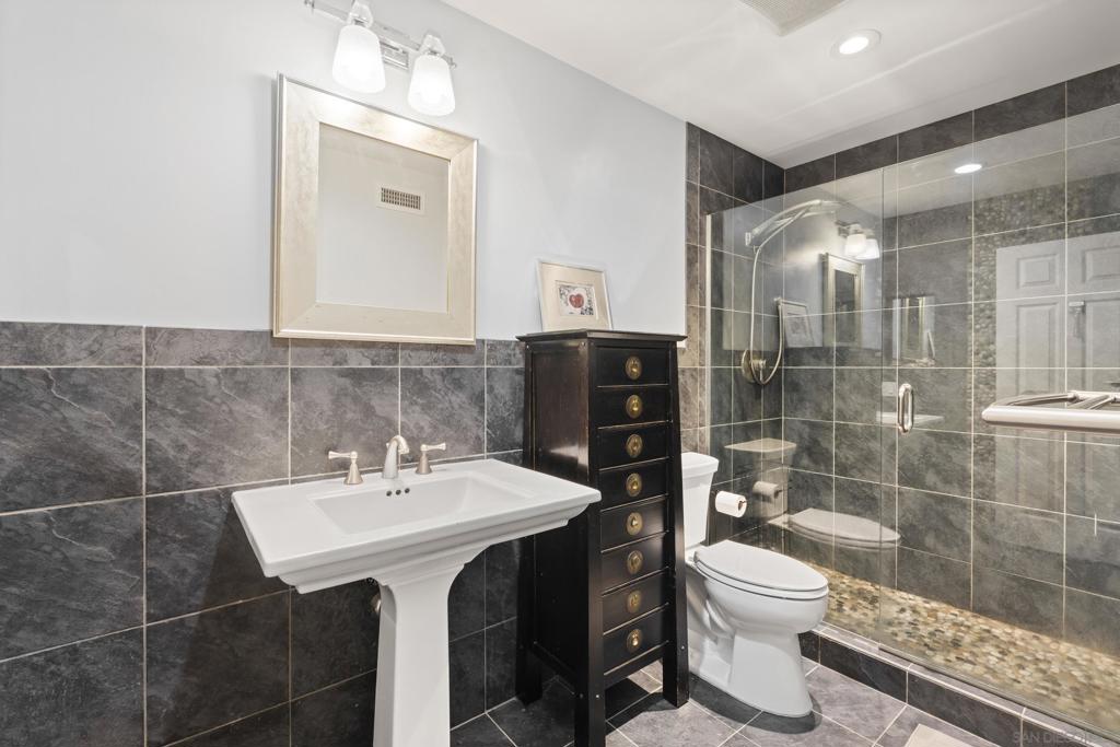 1605 Blossom Field Way Property Photo 16