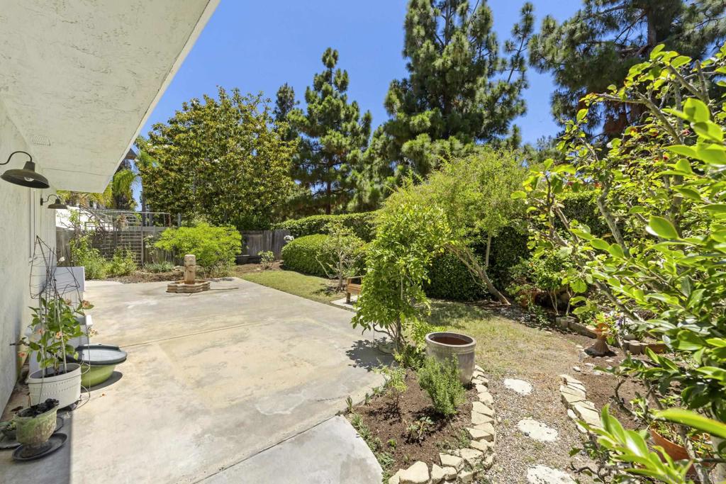 1605 Blossom Field Way Property Photo 18