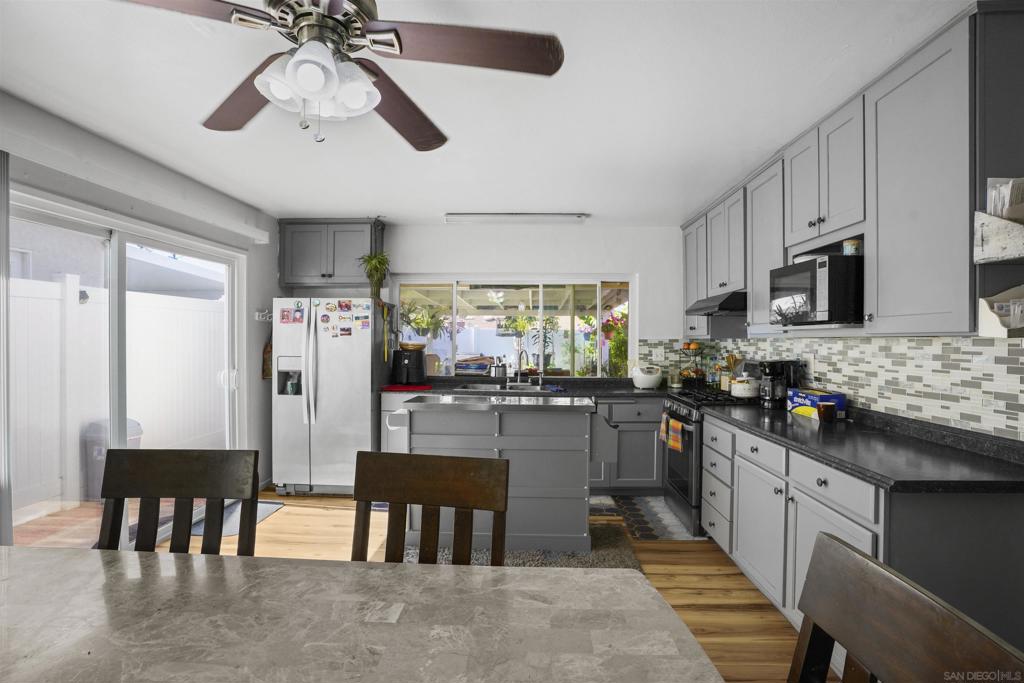 14513 Mirando Property Photo 4